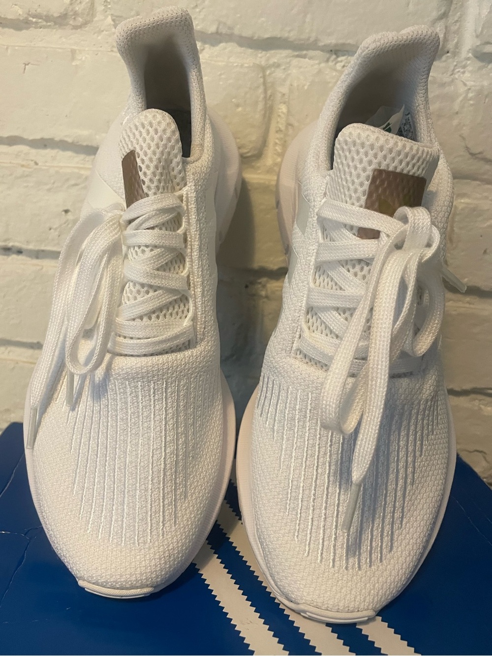 adidas Original Swift Run white sz 8